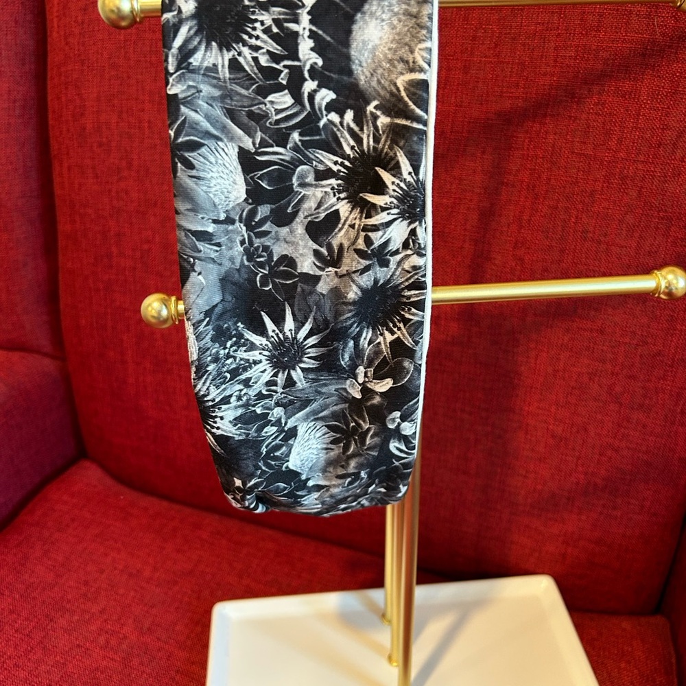 Lululemon Headband 4" wide Black and White Floral